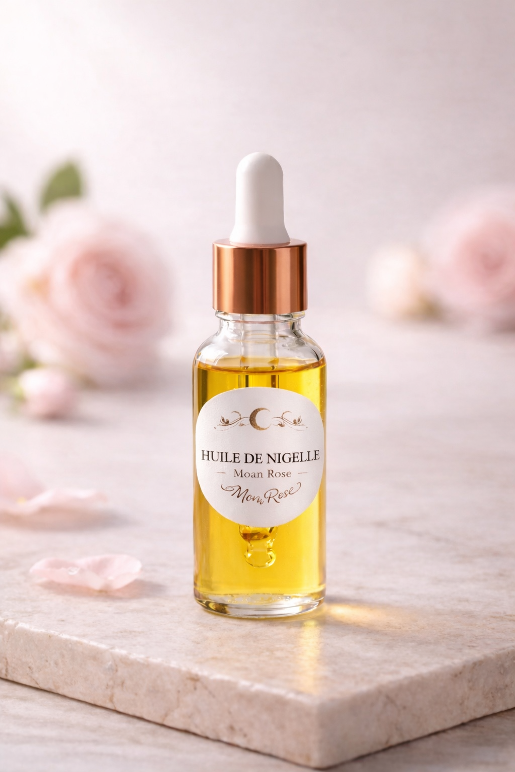 Huile de Nigelle visage MoonRose, flacon de 30 ml contenant une huile essentielle naturelle pour soins de la peau.